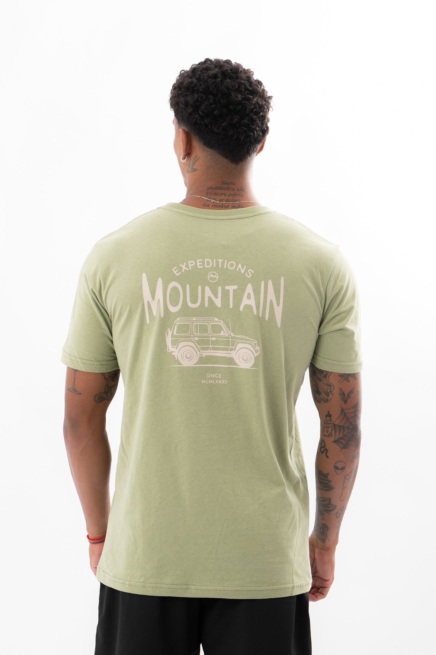 T-shirt Malha Premium Mountain Estampada Verde Oliva EJC
