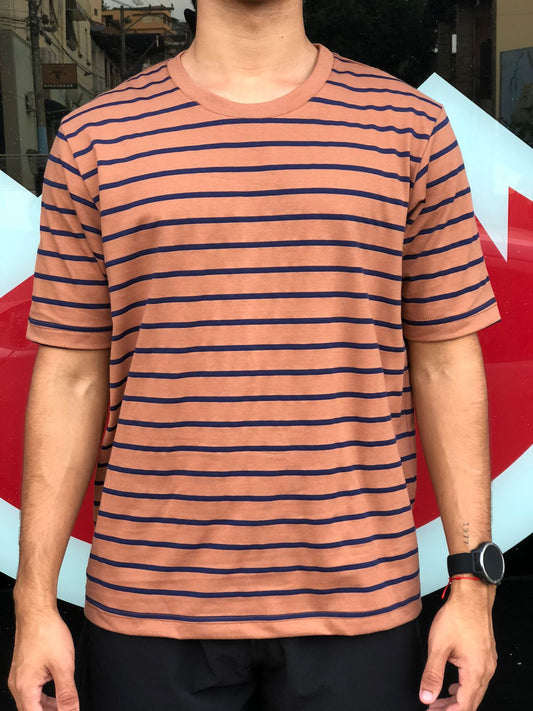 T-shirt Malha Premium Listras Especial Marrom